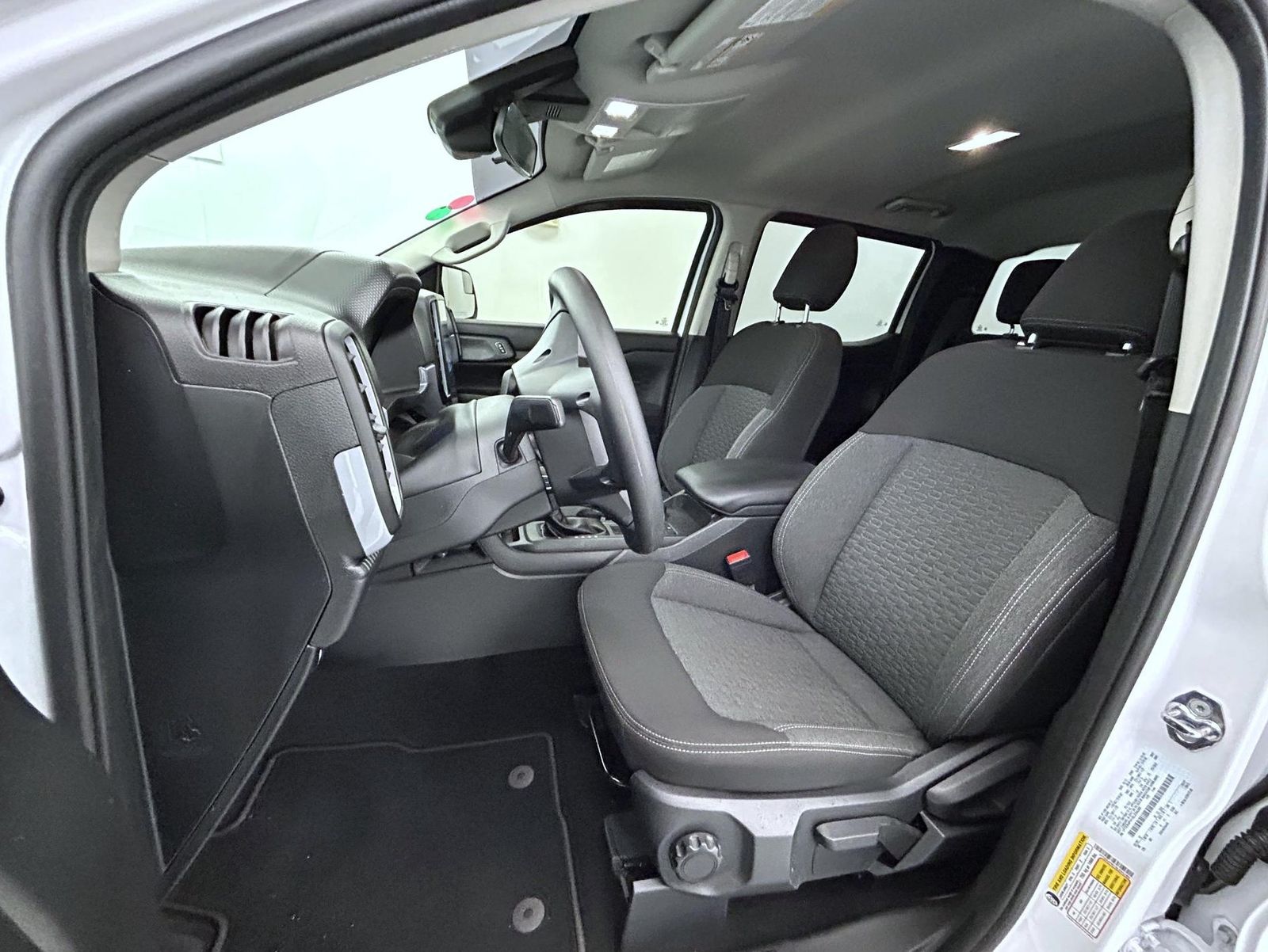 2025 Ford Ranger XL photo 10