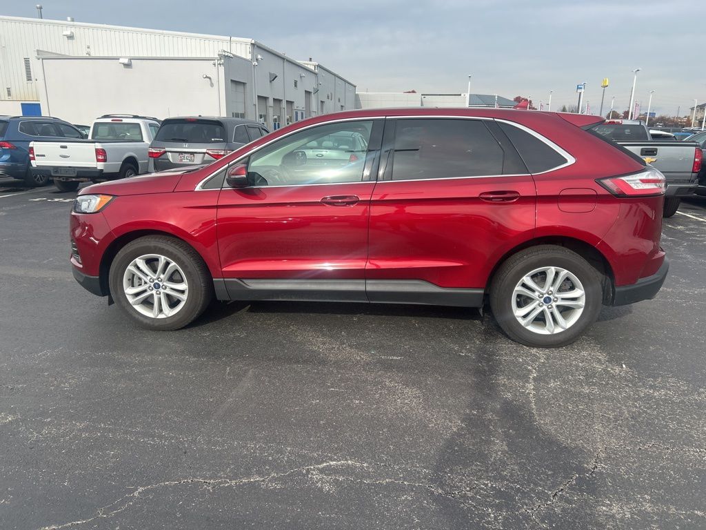 2019 Ford Edge SEL photo 4