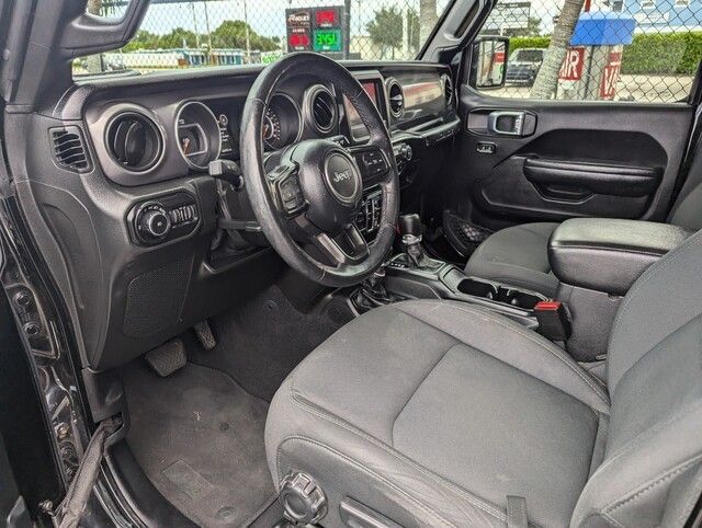 2021 Jeep Wrangler Unlimited Willys photo 4