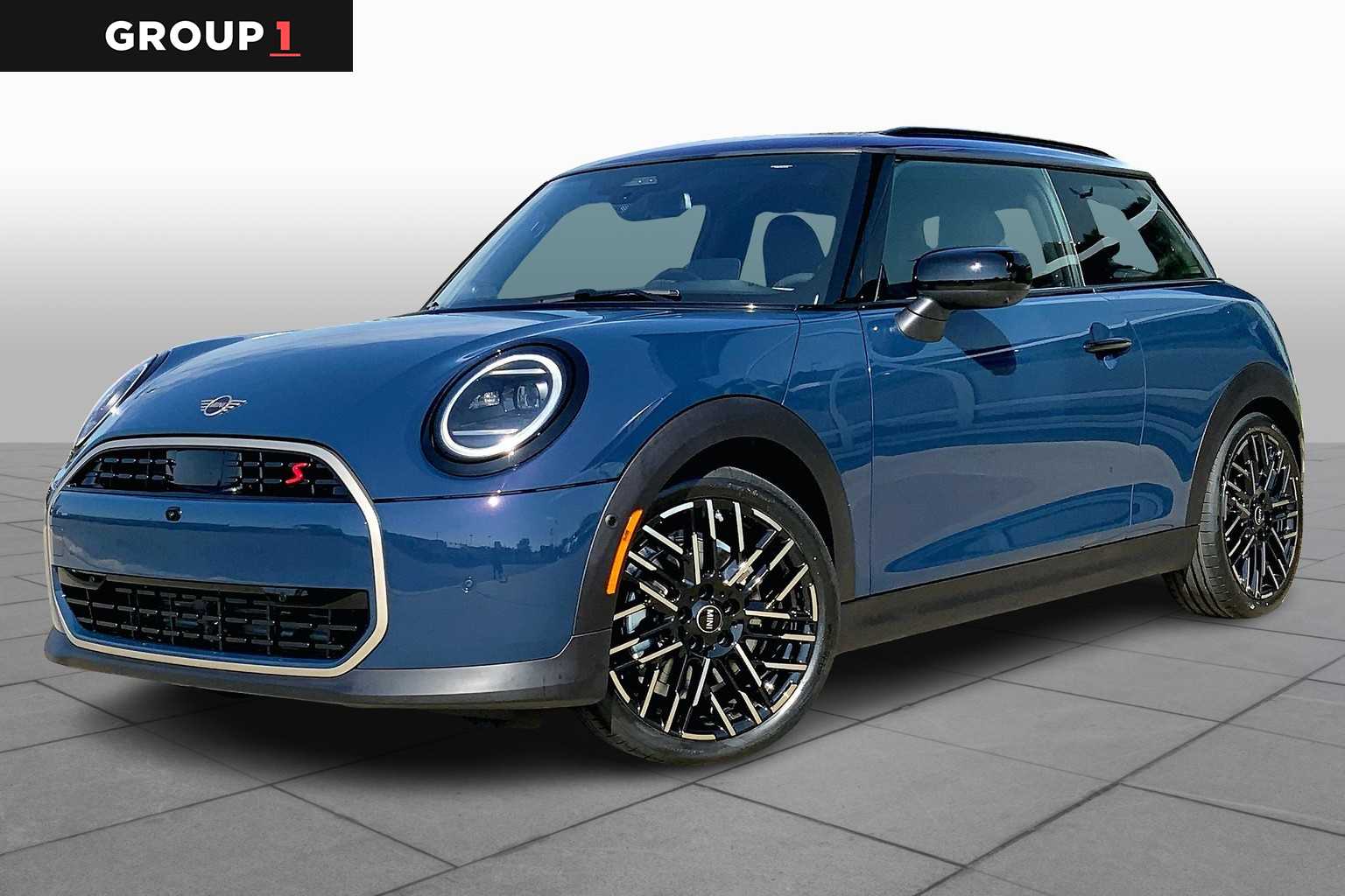 2026 MINI Hardtop 2 Door S's photo