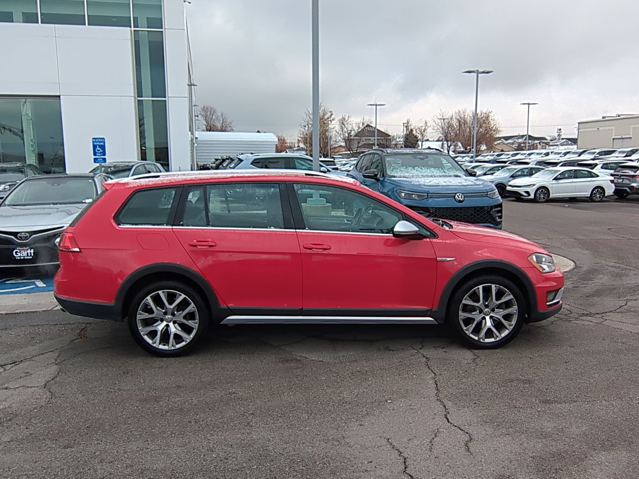 Used 2017 Volkswagen Golf Alltrack Alltrack S with VIN 3VWH17AU1HM522877 for sale in Orem, UT