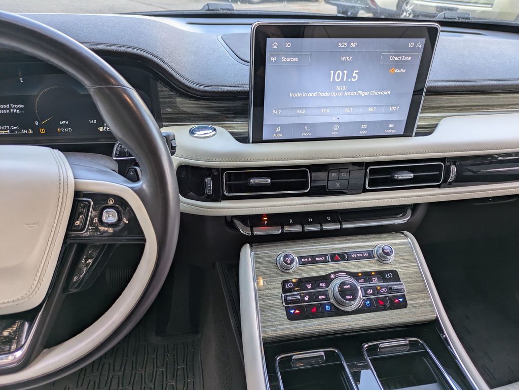 2020 Lincoln Aviator Black Label photo 20