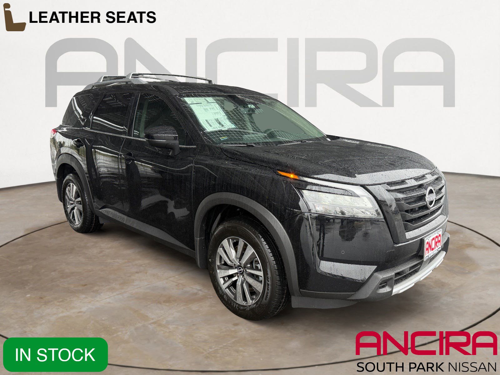 2025 Nissan Pathfinder SL's photo