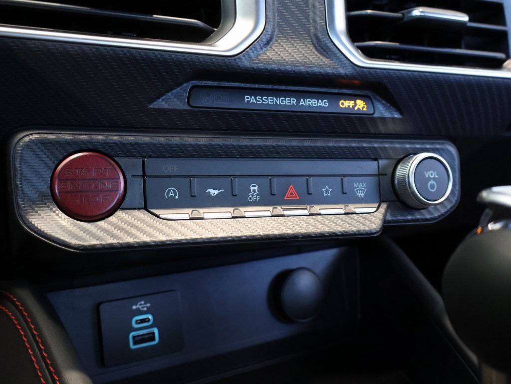 2025 Ford Mustang GT Premium photo 28