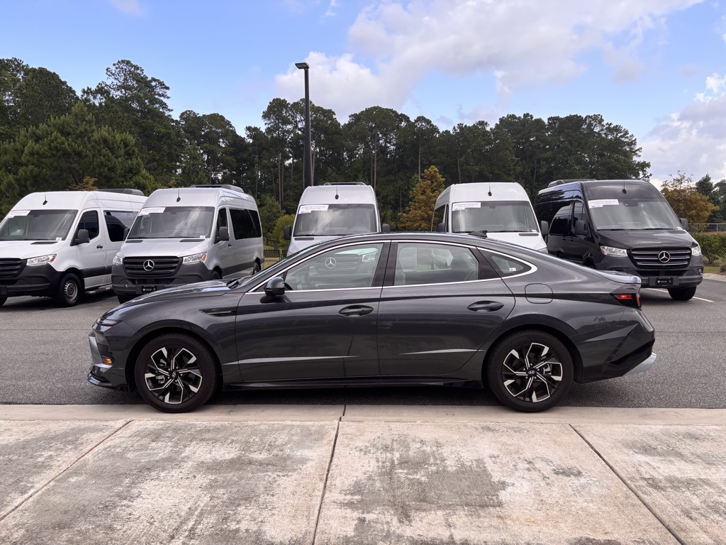 2024 Hyundai Sonata SEL photo 3
