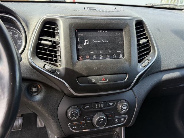 2019 Jeep Cherokee Altitude photo 19