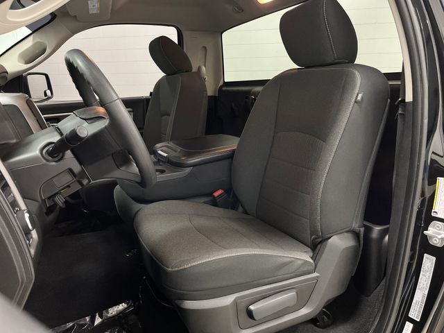 2023 Ram 1500 Classic Tradesman photo 2