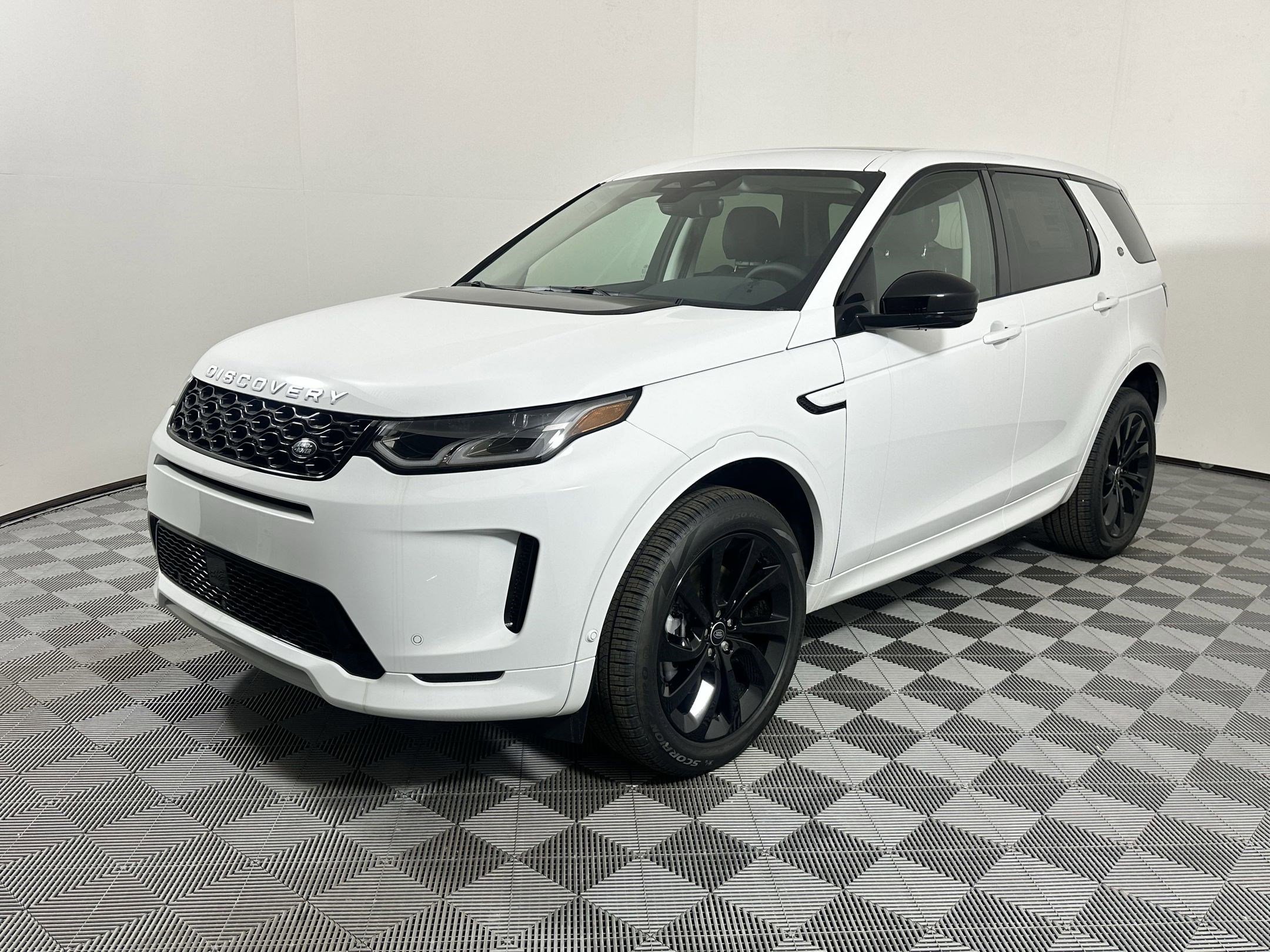 2025 Land Rover Discovery Sport S