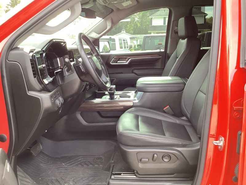 2023 Chevrolet Silverado 1500 RST photo 21