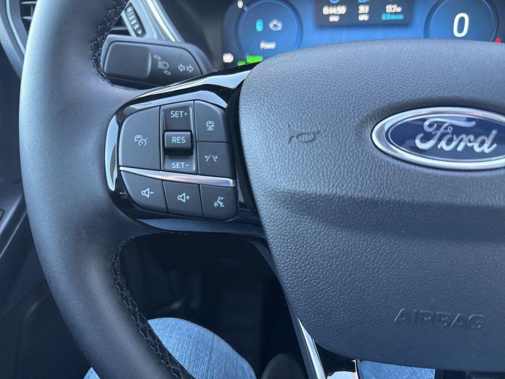 2025 Ford Escape Plug-In Hybrid photo 31