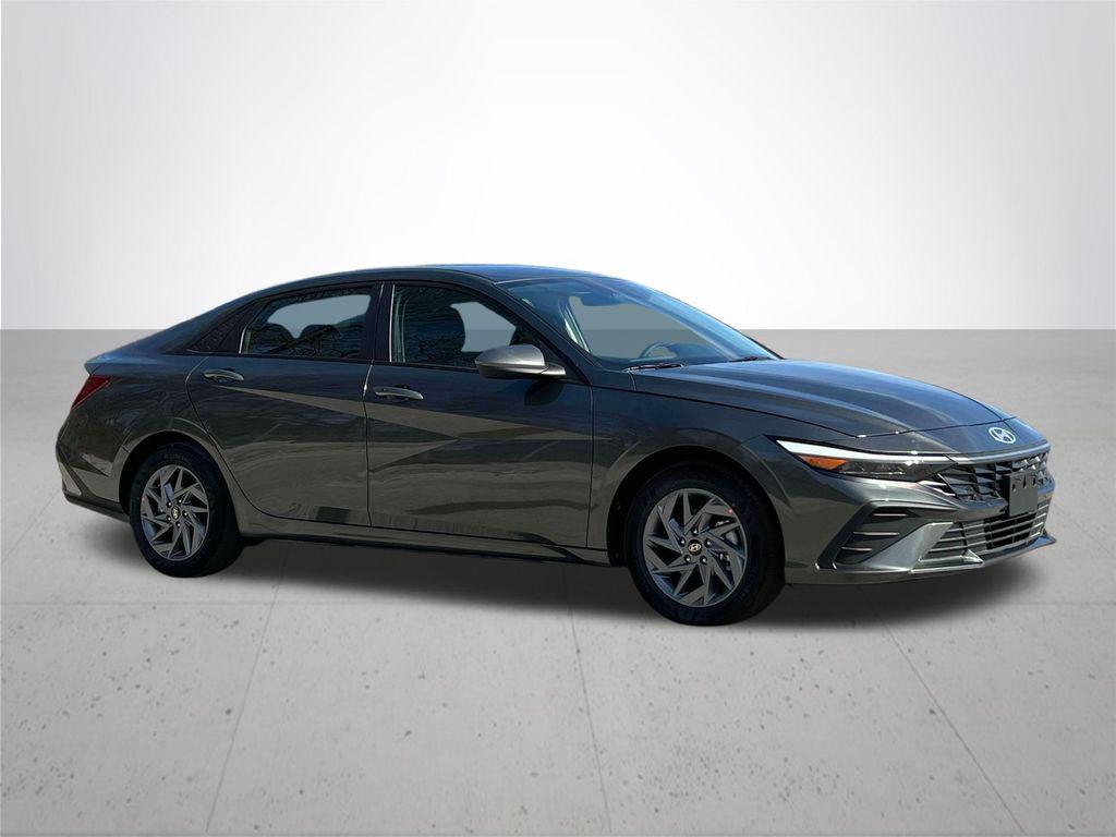 2025 Hyundai Elantra Hybrid Blue photo 10