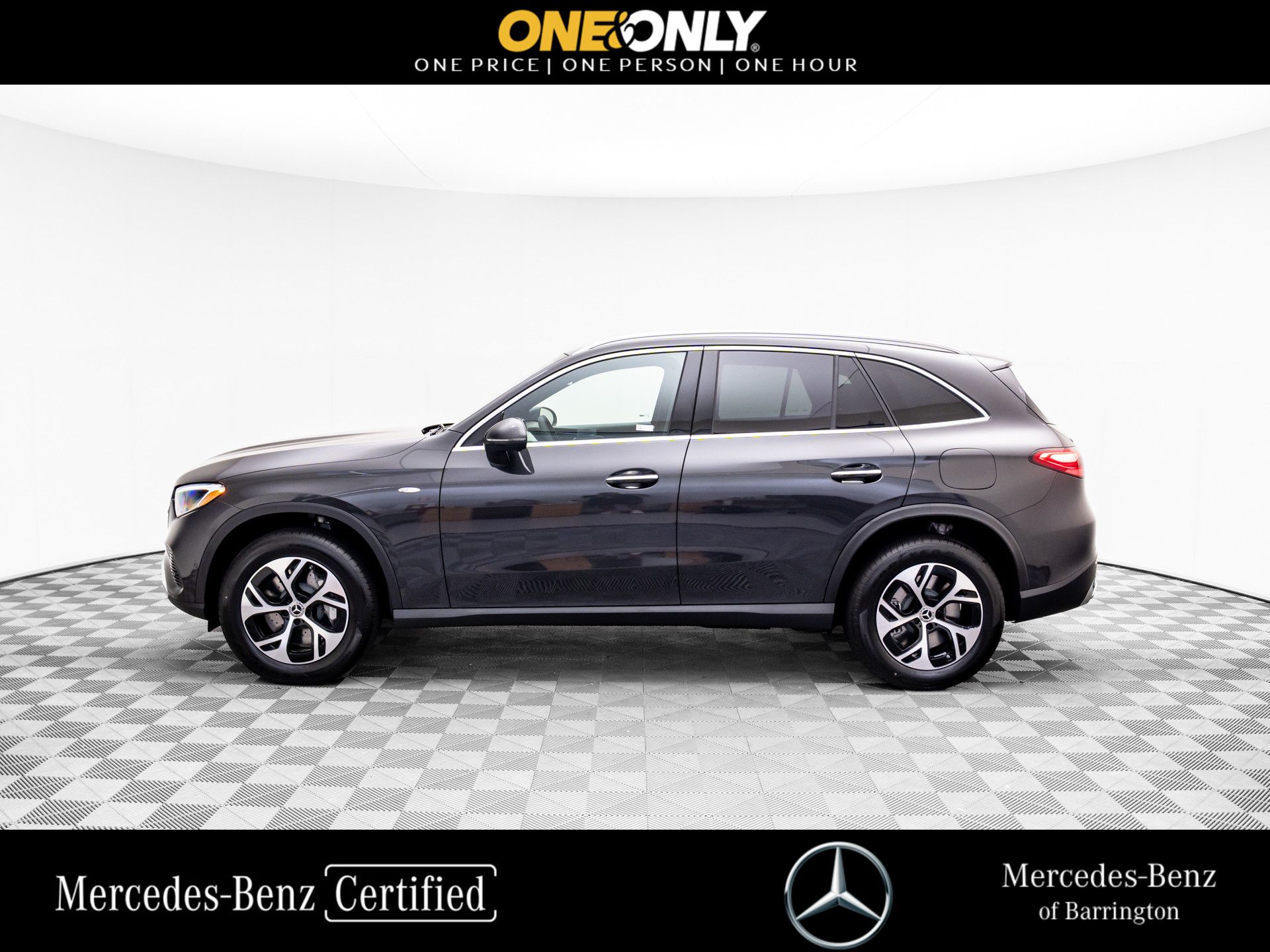 2025 Mercedes Benz GLC 350e 4MATIC photo 2