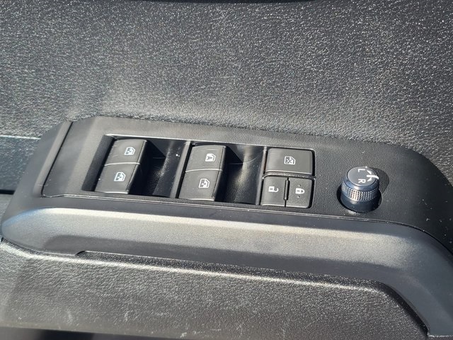 2023 Toyota Tacoma SR V6 photo 30