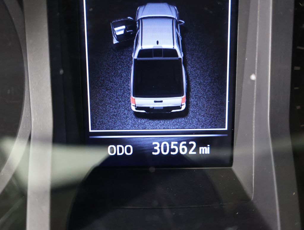 2021 Toyota Tacoma SR5 photo 9