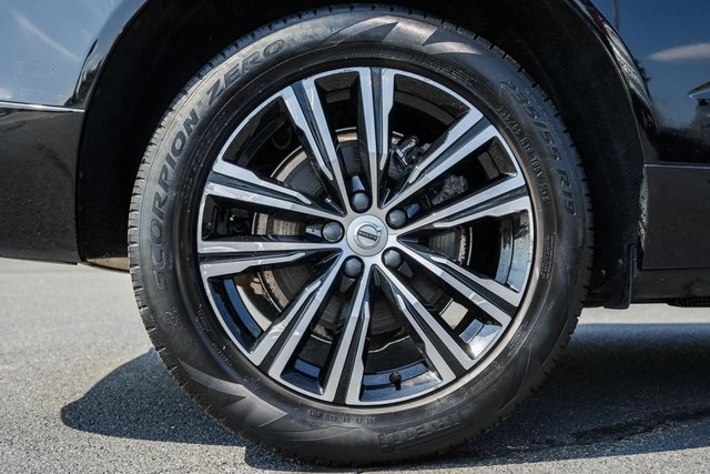 2022 Volvo XC60 Inscription photo 17