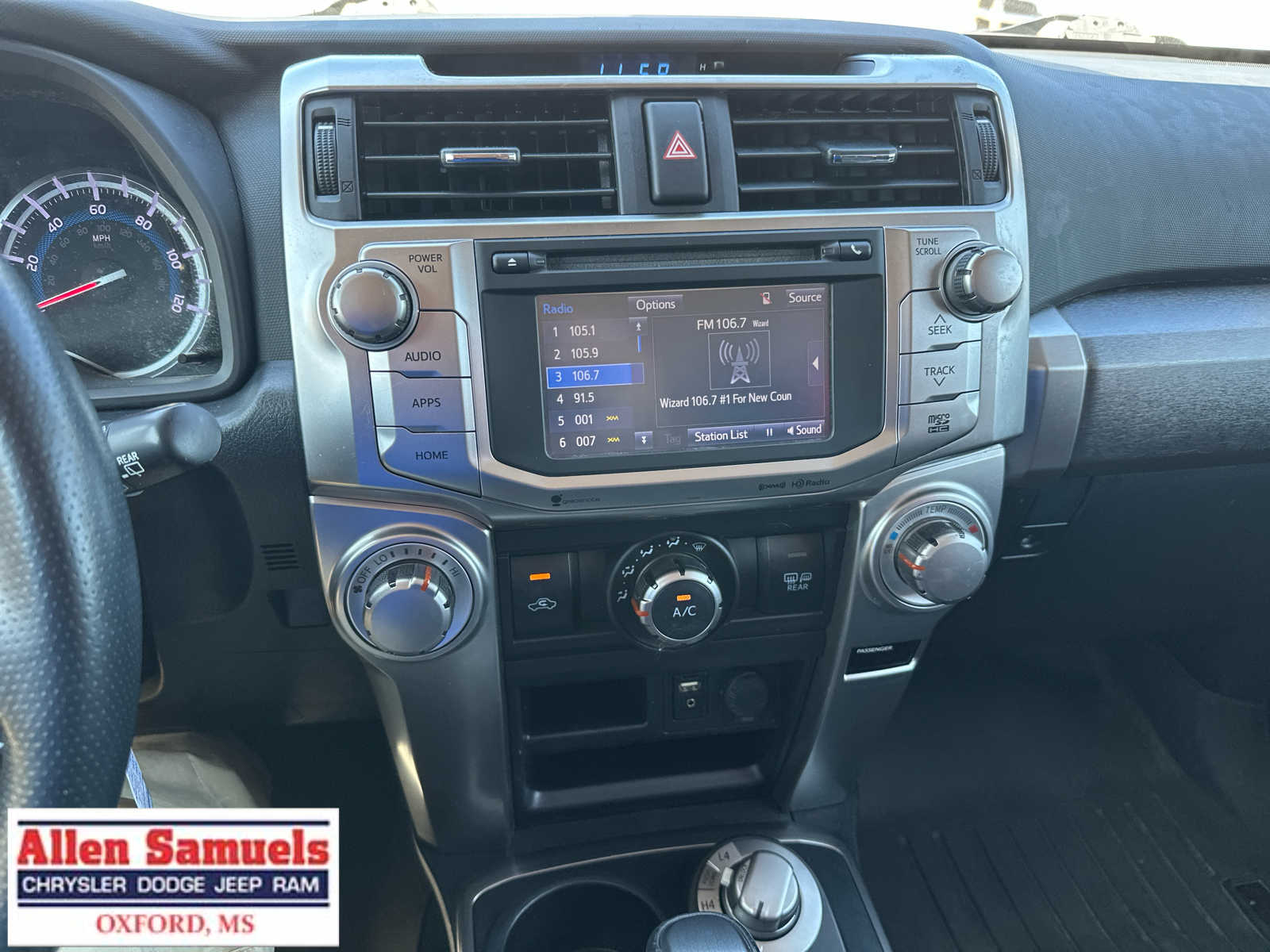 2019 Toyota 4Runner SR5 photo 24