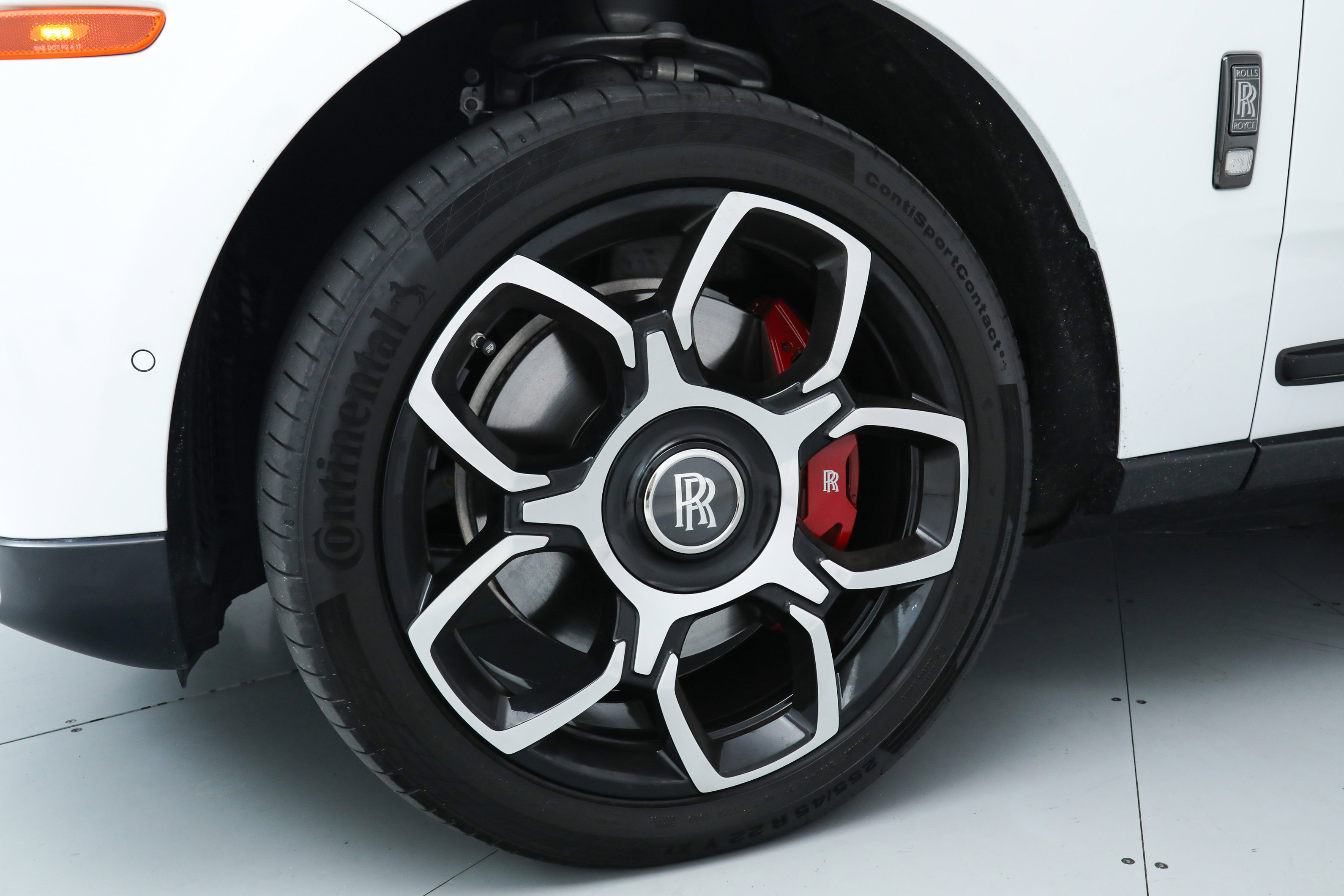 2023 Rolls Royce Cullinan Black Badge photo 14