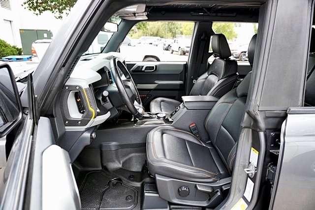 Used 2022 Gray Ford Badlands image 15
