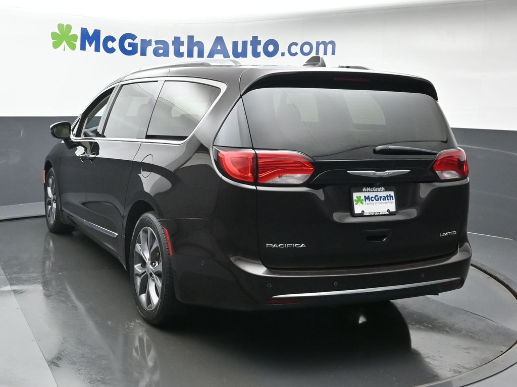 2017 Chrysler Pacifica Limited photo 22