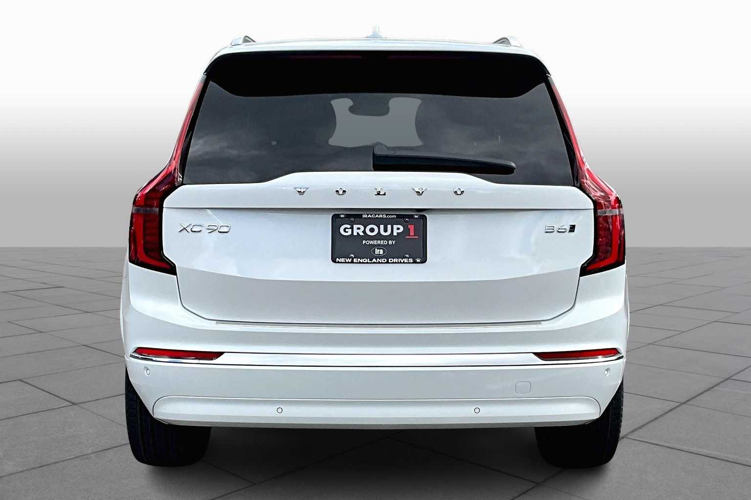 2026 Volvo XC90 Plus photo 2
