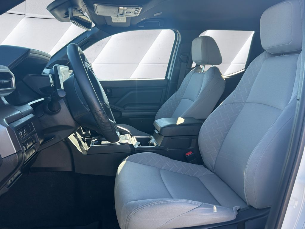 2024 Toyota Tacoma SR5 photo 7
