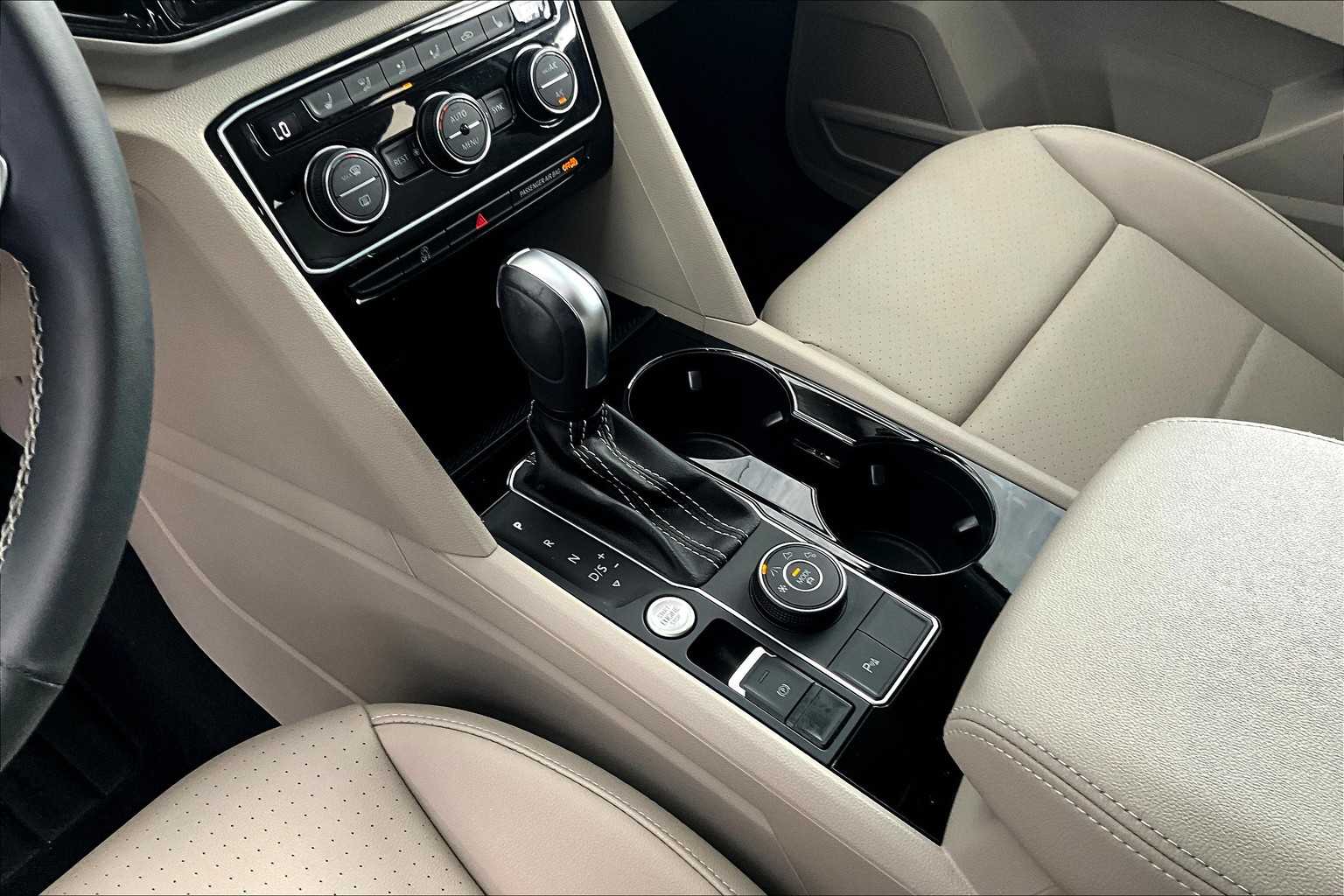2021 Volkswagen Atlas SEL photo 15