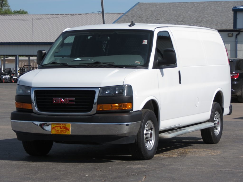 2023 Gmc Savana 2500 Cargo photo 2