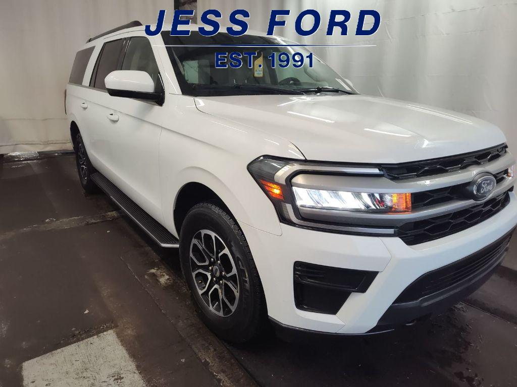 2023 Ford Expedition MAX XLT photo 3