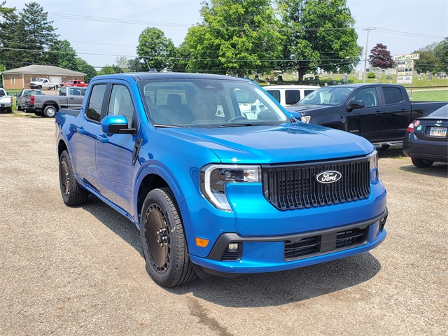 2025 Ford Maverick photo 2