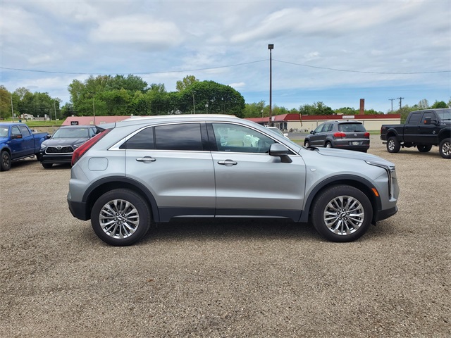 2024 Cadillac XT4 Premium Luxury photo 4