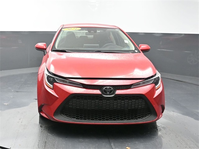 2021 Toyota Corolla LE photo 2