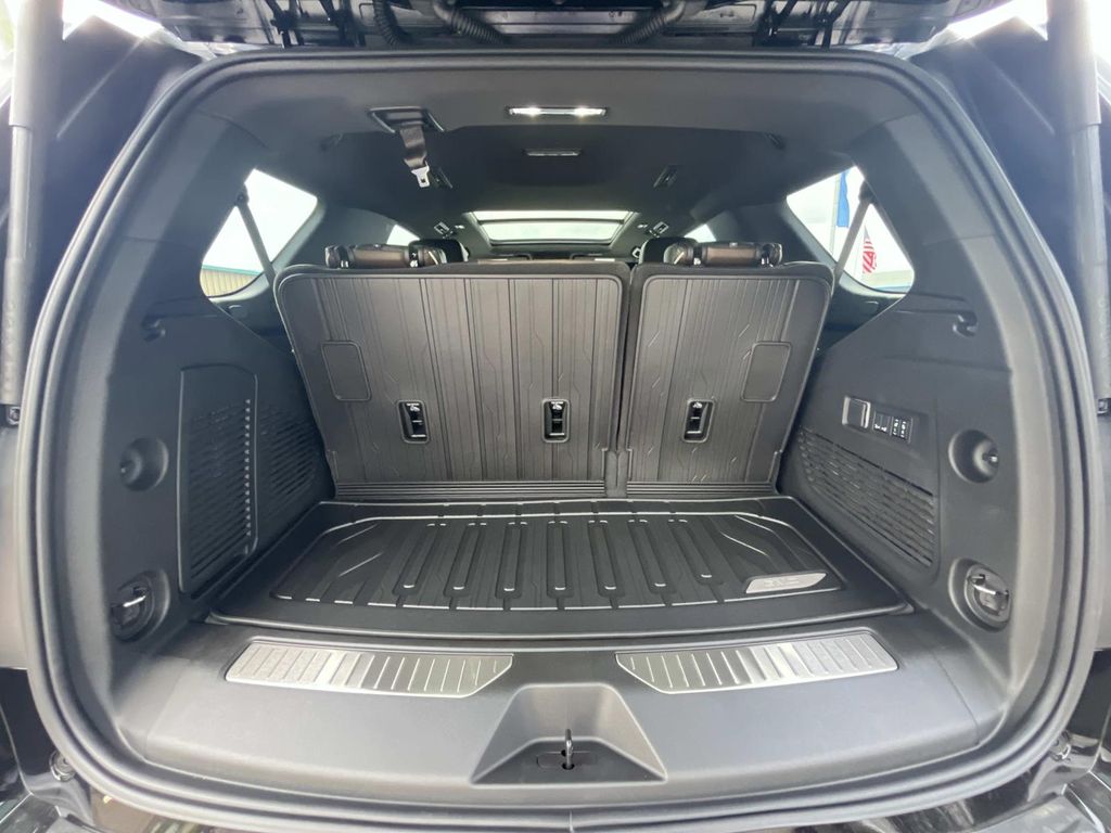 2025 Gmc Yukon Denali Ultimate photo 10