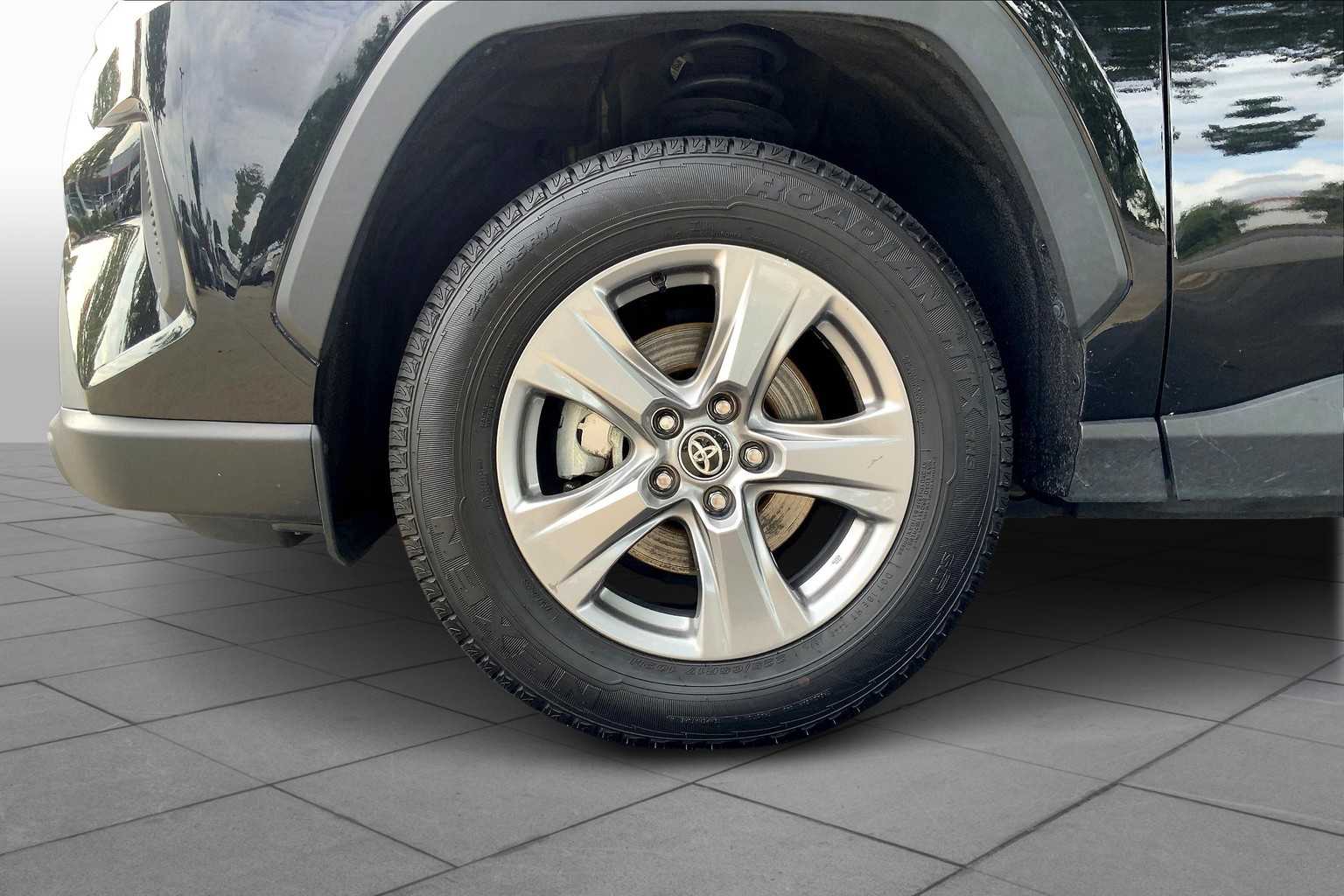 2024 Toyota RAV4 XLE photo 10