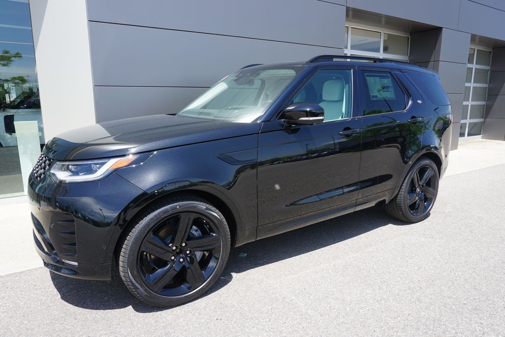 2025 Land Rover Discovery SE photo 3
