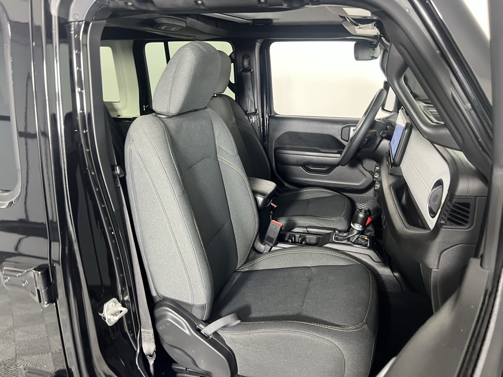 2024 Jeep Wrangler Sport S photo 25