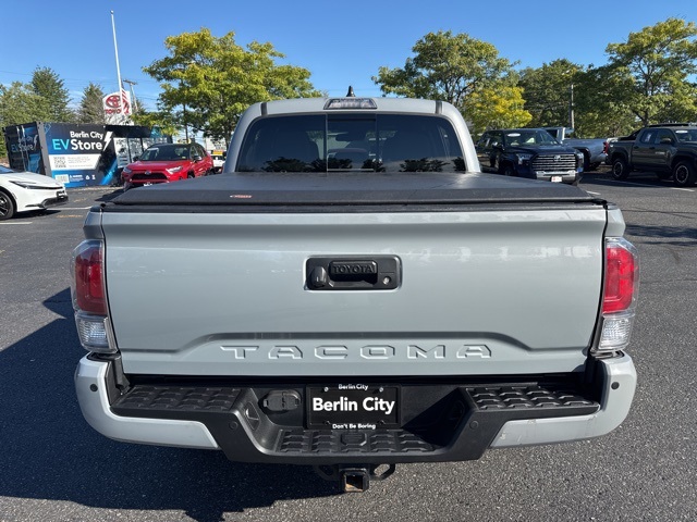 2020 Toyota Tacoma TRD Sport photo 4