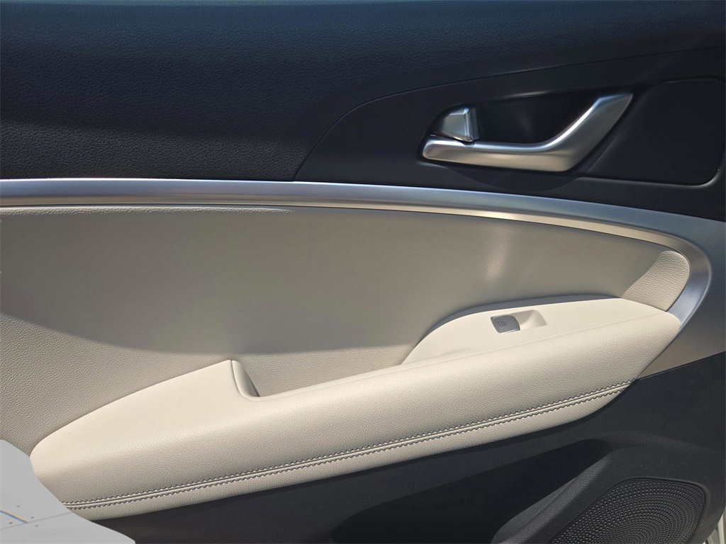 2024 Genesis G70 2.5T photo 26