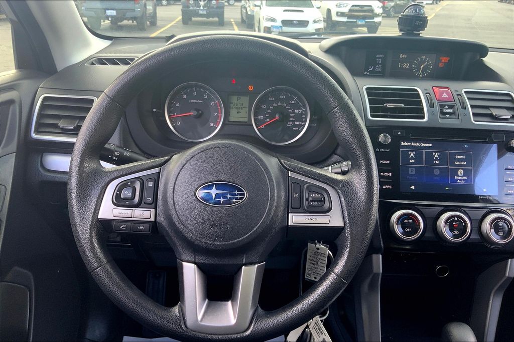 2017 Subaru Forester 2.5i Premium photo 2