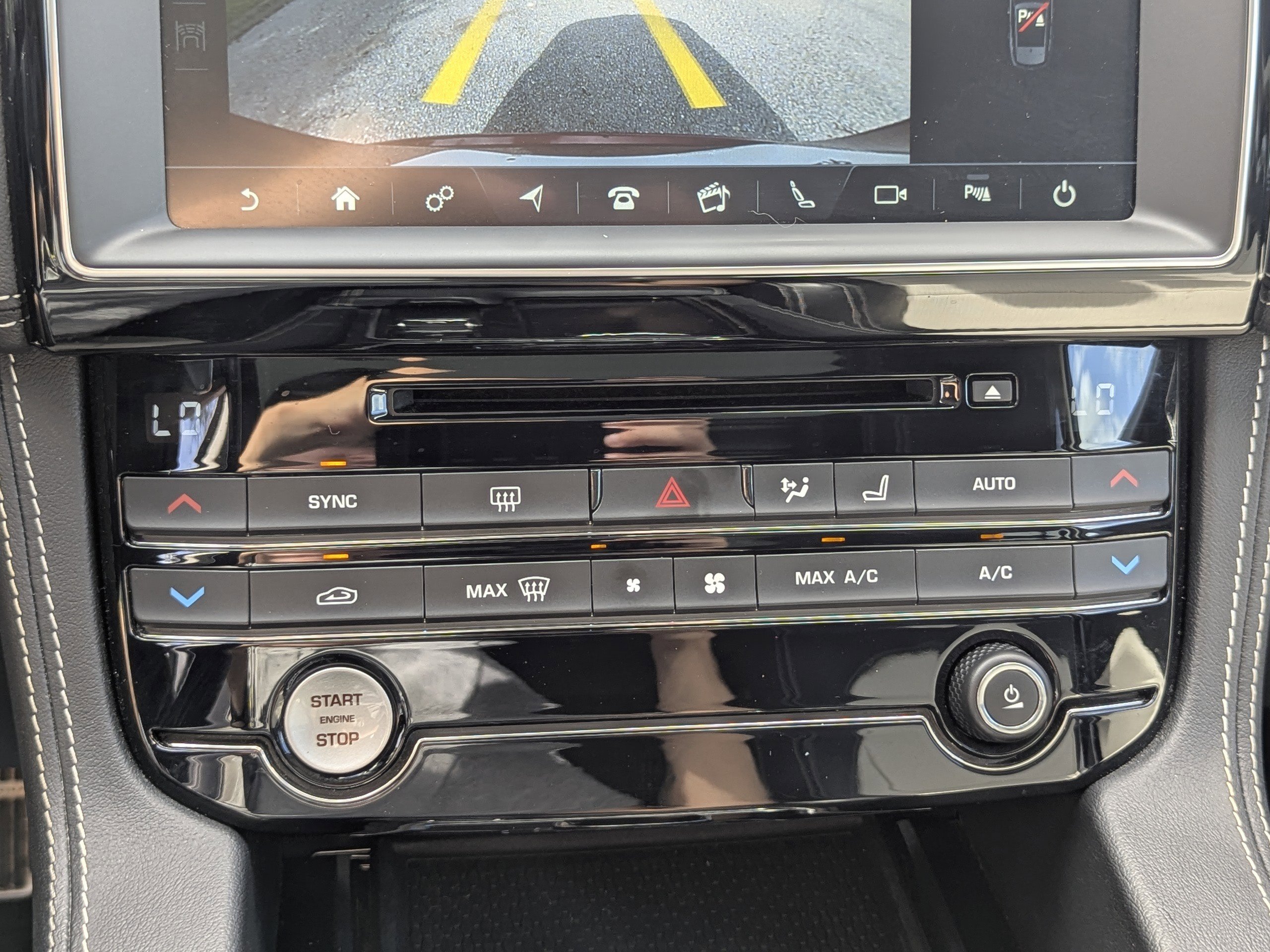 2020 Jaguar F-PACE R-Sport photo 27