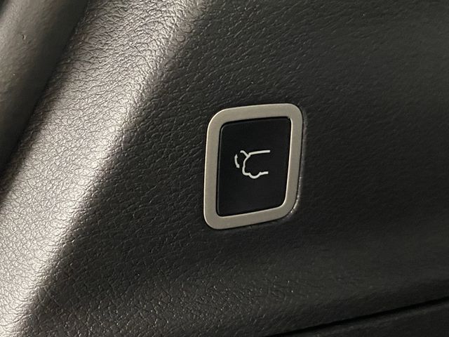 2025 Chrysler Pacifica photo 16