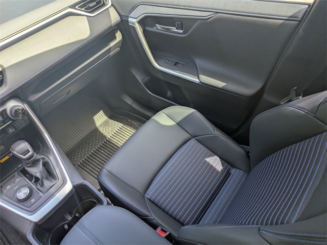 2025 Toyota RAV4 Hybrid XSE photo 18