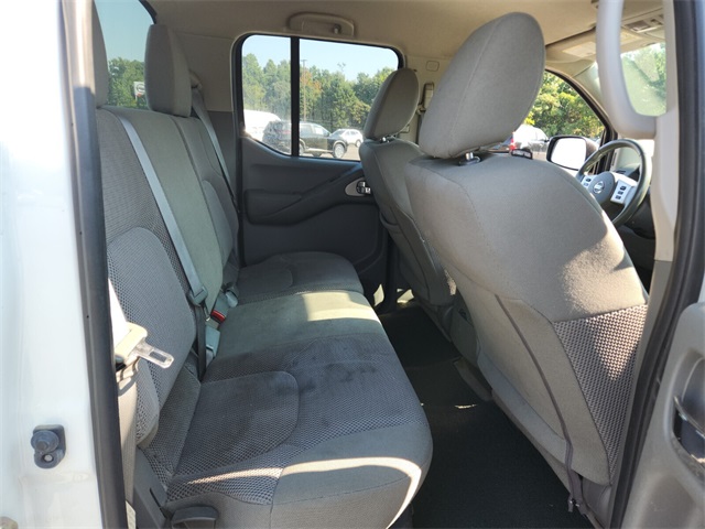 2018 Nissan Frontier SV photo 16