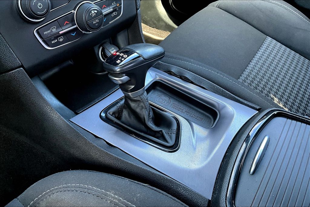 2019 Dodge Charger R/T photo 27