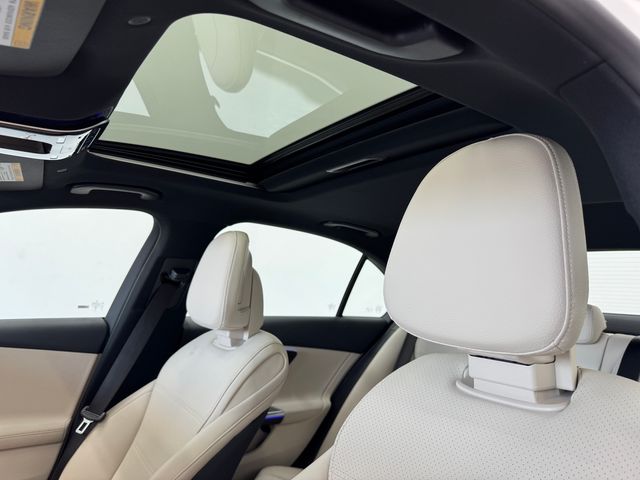 2025 Mercedes Benz C 300 photo 5