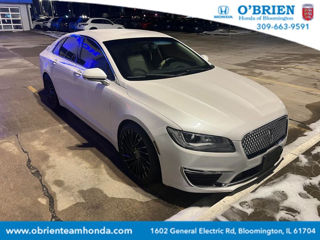 2017 Lincoln MKZ Premiere's photo