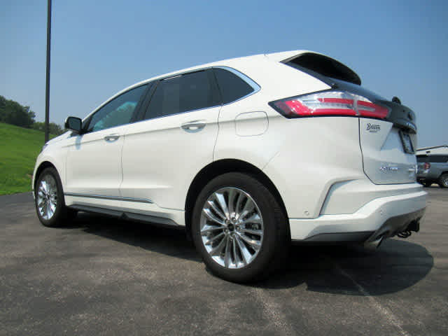 2024 Ford Edge Titanium photo 3