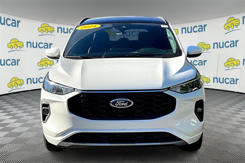 2024 Ford Escape ST-Line Select photo 2