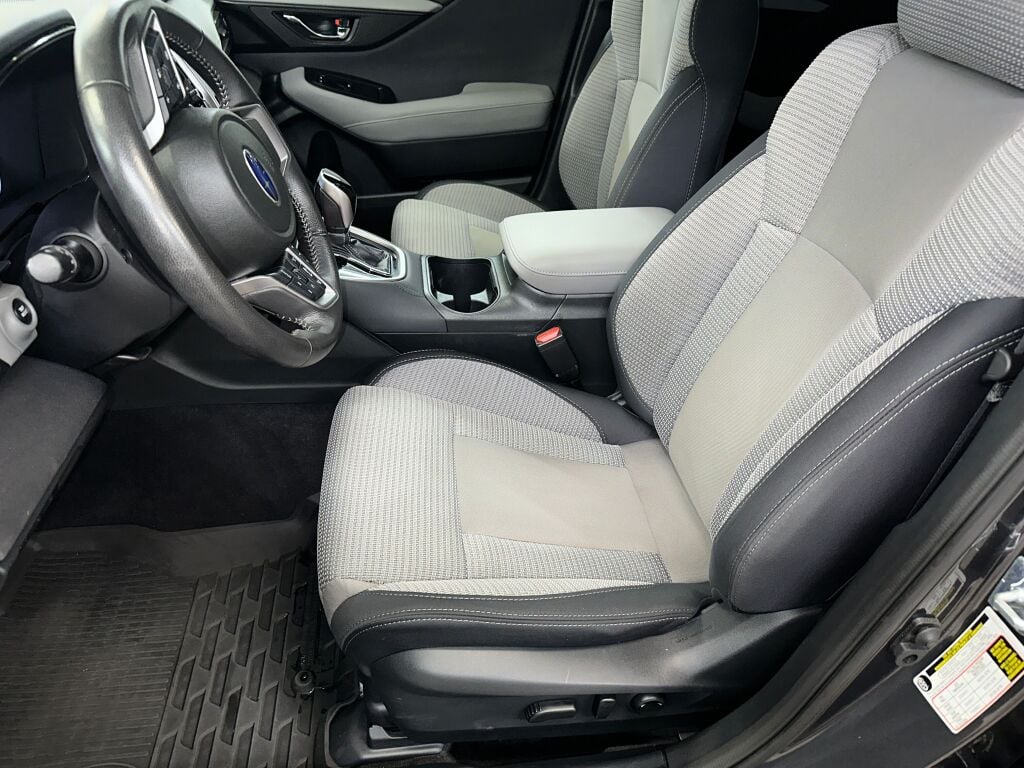 2025 Subaru Outback Premium photo 2