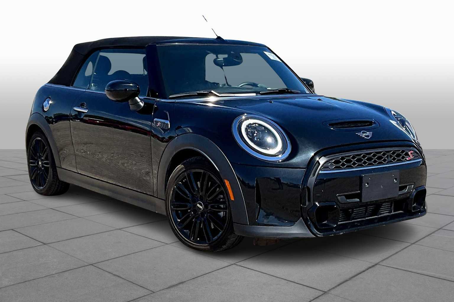 2024 Mini Cooper Convertible S photo 2