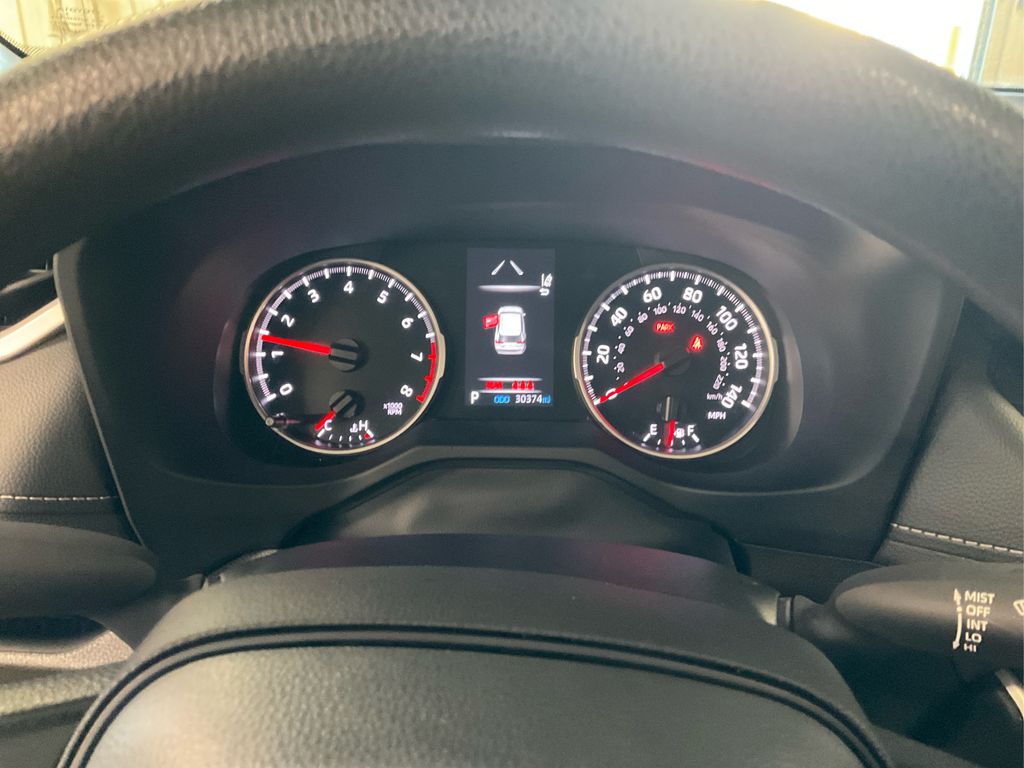 2022 Toyota RAV4 LE photo 15
